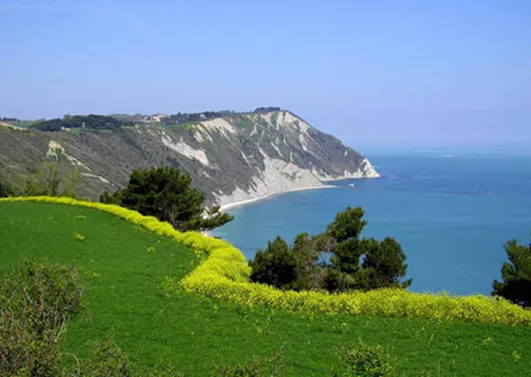 Tour e-bike Riviera del Conero | Noleggio bici elettriche | Costa marchigiana